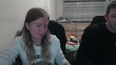 Snapshot of jenisandpeter chatting on 10-07-25, 06:16 JenisAndPeter online show from 10-07-25, 06:16