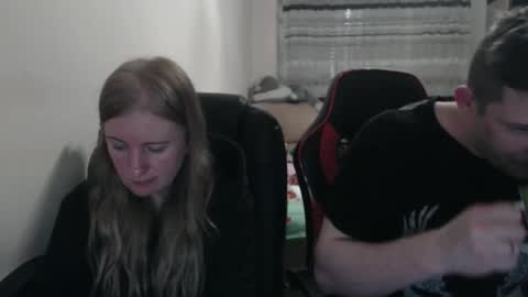 Snapshot of jenisandpeter chatting on 10-22-25, 07:13 JenisAndPeter online show from 10-22-25, 07:13