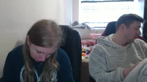 Snapshot of jenisandpeter chatting on 11-01-25, 07:54 JenisAndPeter online show from 11-01-25, 07:54