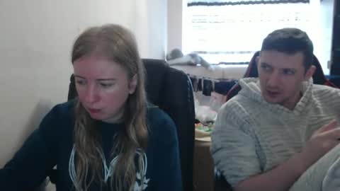 Snapshot of jenisandpeter chatting on 11-02-25, 08:06 JenisAndPeter online show from 11-02-25, 08:06