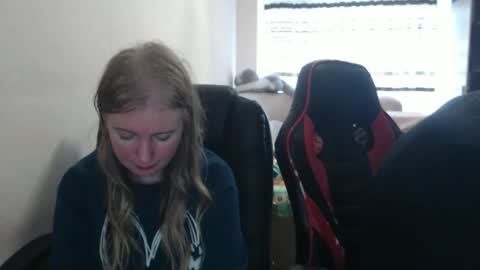 Snapshot of jenisandpeter chatting on 11-03-25, 08:15 JenisAndPeter online show from 11-03-25, 08:15