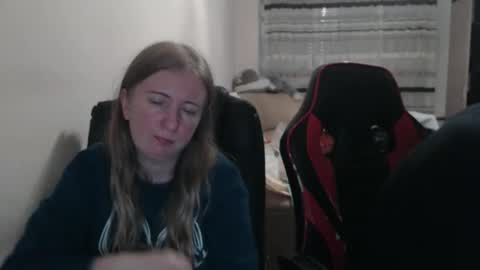 Snapshot of jenisandpeter chatting on 11-03-25, 08:21 JenisAndPeter online show from 11-03-25, 08:21