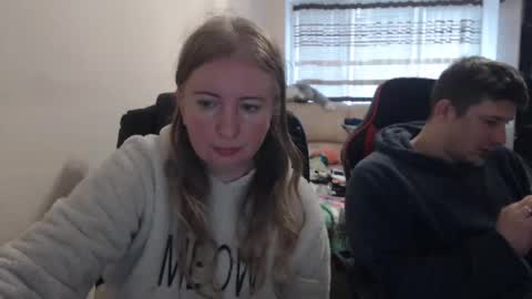 Snapshot of jenisandpeter chatting on 11-10-25, 06:56 JenisAndPeter online show from 11-10-25, 06:56