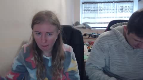 Snapshot of jenisandpeter chatting on 11-22-25, 08:24 JenisAndPeter online show from 11-22-25, 08:24