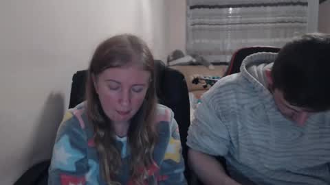 Snapshot of jenisandpeter chatting on 11-22-25, 08:30 JenisAndPeter online show from 11-22-25, 08:30