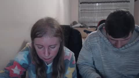 Snapshot of jenisandpeter chatting on 11-23-25, 08:41 JenisAndPeter online show from 11-23-25, 08:41