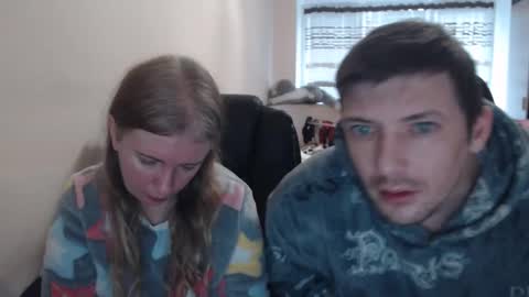 Snapshot of jenisandpeter chatting on 11-27-25, 07:43 JenisAndPeter online show from 11-27-25, 07:43