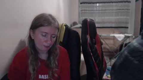 Snapshot of jenisandpeter chatting on 11-29-25, 09:07 JenisAndPeter online show from 11-29-25, 09:07