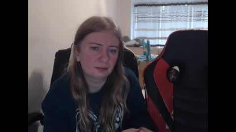 Snapshot of jenisandpeter chatting on 12-04-25, 07:28 JenisAndPeter online show from 12-04-25, 07:28