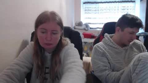 JenisAndPeter online show from 12-15-25, 08:18