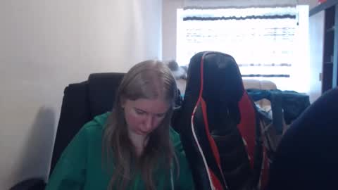 JenisAndPeter online show from 03-25-26, 07:14