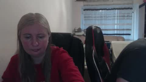 Snapshot of jenisandpeter chatting on 05-07-26, 05:18 JenisAndPeter online show from 05-07-26, 05:18