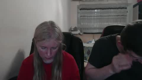 Snapshot of jenisandpeter chatting on 05-09-26, 07:08 JenisAndPeter online show from 05-09-26, 07:08
