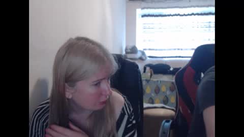 Snapshot of jenisandpeter chatting on 05-11-26, 07:47 JenisAndPeter online show from 05-11-26, 07:47