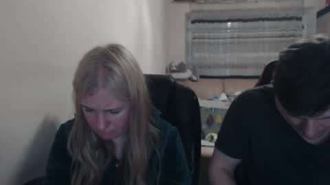 Snapshot of jenisandpeter chatting on 05-14-26, 07:42 JenisAndPeter online show from 05-14-26, 07:42