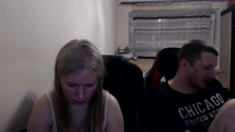 Snapshot of jenisandpeter chatting on 05-24-26, 06:35 JenisAndPeter online show from 05-24-26, 06:35