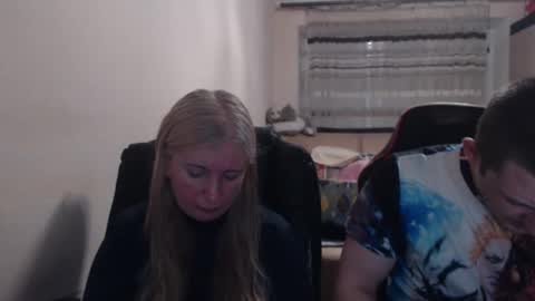 Snapshot of jenisandpeter chatting on 06-02-26, 06:32 JenisAndPeter online show from 06-02-26, 06:32