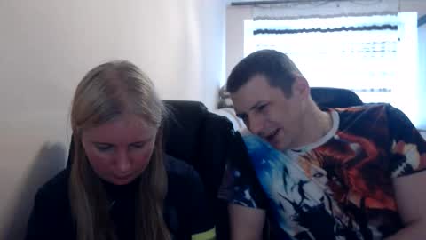 Snapshot of jenisandpeter chatting on 06-05-26, 06:20 JenisAndPeter online show from 06-05-26, 06:20