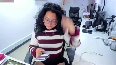 jenn online show from 11-03-25, 07:37