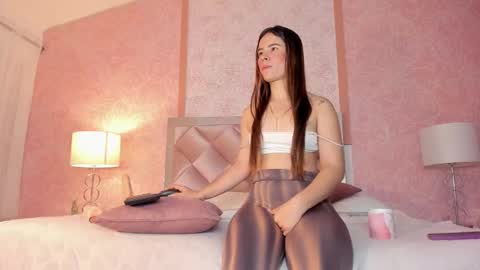 Snapshot of jenna1_ chatting on 12-29-24, 12:01 JENNA online show from 12-29-24, 12:01