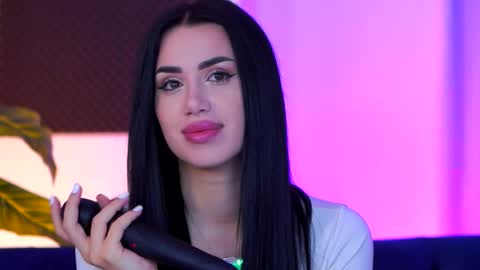 jenna_day online show from 11-19-25, 05:18