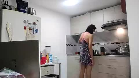 Snapshot of jenna_grey24 chatting on 10-30-25, 01:29 Isabella online show from 10-30-25, 01:29