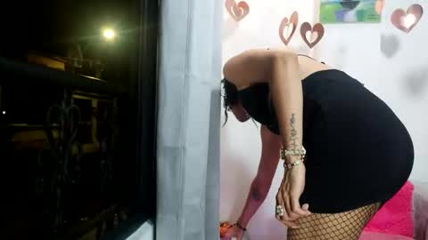 Snapshot of jenna_grey24 chatting on 11-26-25, 10:16 Isabella online show from 11-26-25, 10:16