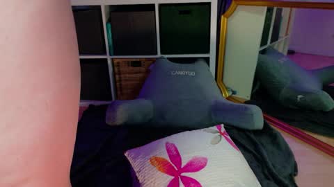 jennasxy19 online show from 06-09-26, 01:12