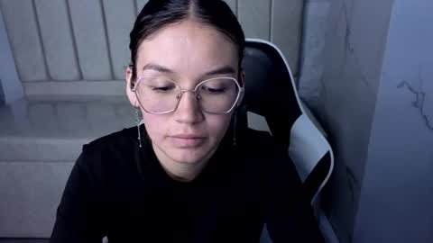 Snapshot of jenna_tx chatting on 10-16-25, 03:13 Online 800 to 1400 online show from 10-16-25, 03:13