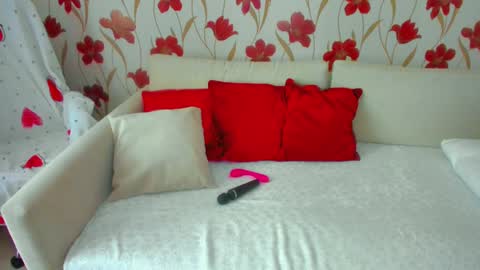 Jenn online show from 02-02-25, 09:30