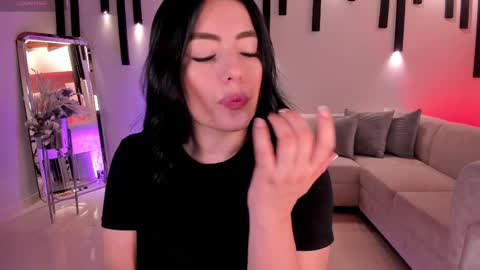 Snapshot of jennaolson chatting on 09-17-25, 02:52 Jenna Olson online show from 09-17-25, 02:52