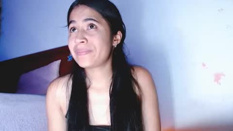 Snapshot of jenner_lena chatting on 04-19-26, 08:13 jenner_lena online show from 04-19-26, 08:13