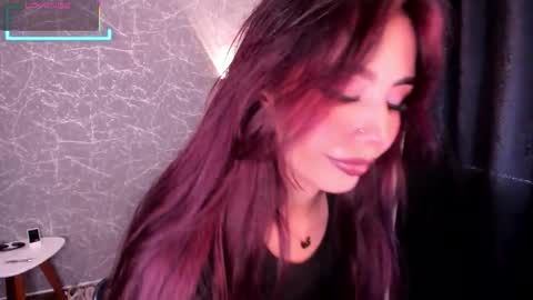 Jenner online show from 10-12-25, 09:14