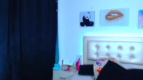 jenn online show from 12-20-24, 01:14