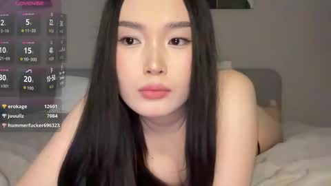 Snapshot of jennie_yung chatting on 02-10-26, 05:33 jennie_yung online show from 02-10-26, 05:33