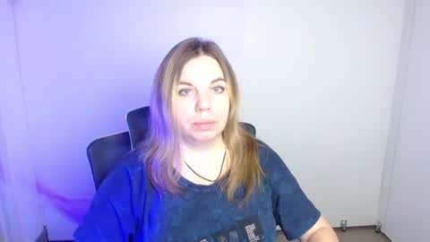 Jennifer online show from 10-14-25, 05:41