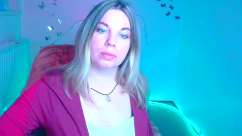 Jennifer online show from 04-21-26, 06:23