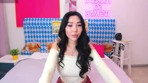 Jennifer online show from 09-30-25, 07:46