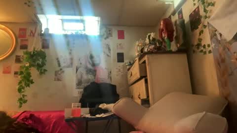 Snapshot of jennifer_robbie chatting on 12-14-24, 06:20 jennifer_robbie online show from 12-14-24, 06:20