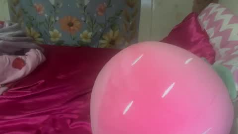 Snapshot of jennifer_robbie chatting on 01-25-25, 03:19 jennifer_robbie online show from 01-25-25, 03:19