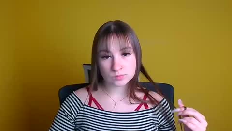 Jennifer online show from 01-04-25, 01:31