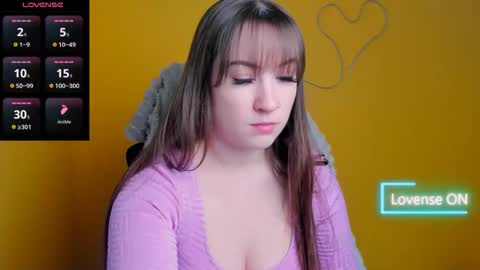 Snapshot of jennifer_xo_ chatting on 12-19-25, 12:23 Jennifer online show from 12-19-25, 12:23
