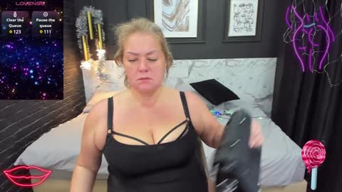 Snapshot of jenniferlight chatting on 01-04-25, 11:17 Jennifer online show from 01-04-25, 11:17