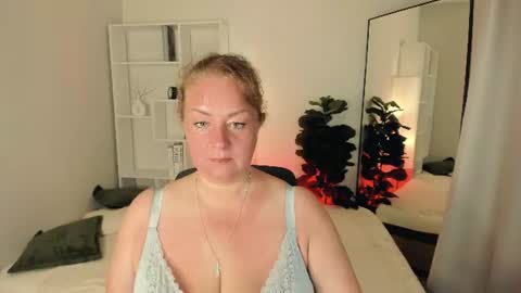 Jennifer online show from 06-30-26, 09:05