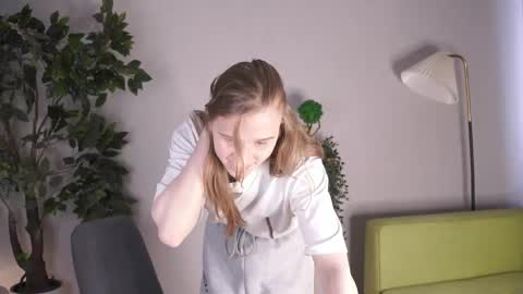 Sofia  online show from 04-01-26, 07:31