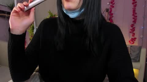 Jenni online show from 12-19-25, 01:40