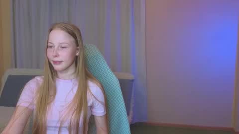 Snapshot of jenny_angelok chatting on 01-20-25, 01:53 Next broadcast on December 05 subject to change online show from 01-20-25, 01:53