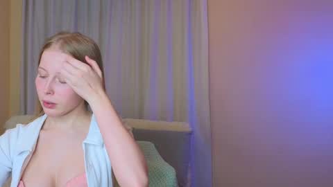 Snapshot of jenny_angelok chatting on 01-25-25, 03:20 Next broadcast on December 05 subject to change online show from 01-25-25, 03:20