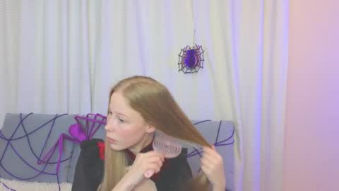 Snapshot of jenny_angelok chatting on 10-31-25, 11:44 Next broadcast on December 05 subject to change online show from 10-31-25, 11:44