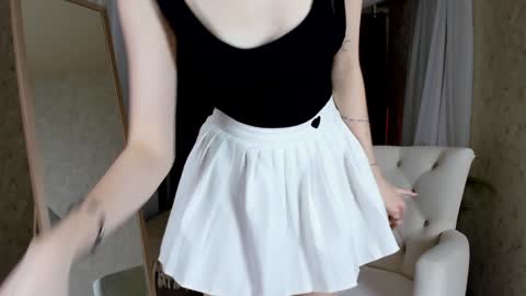 jenny_bunny_ online show from 12-02-24, 07:36